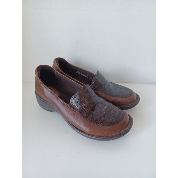 CLARKS "ARTISAN" LADIES BROWN LEATHER SLIP-ON SHOES-62411-8M. - Picture 3 of 7